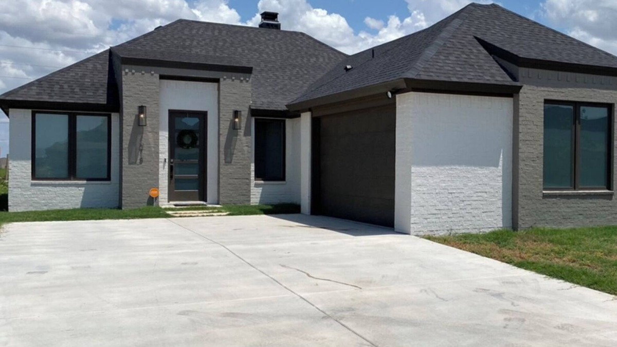 Lubbock House | Country Chic only 10 minutes away from TTU. nPet friendly!