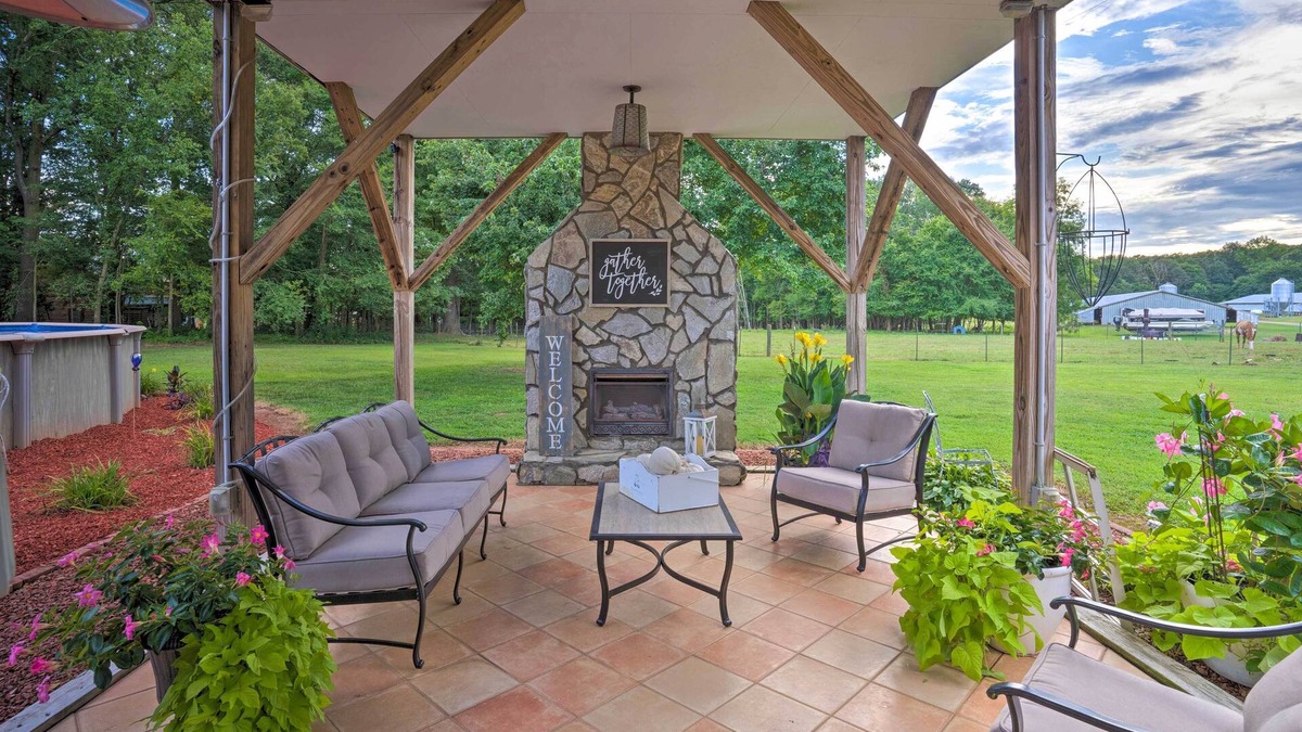 Waxhaw Apartment | Country-Chic Studio w/Pool + Stable Access!