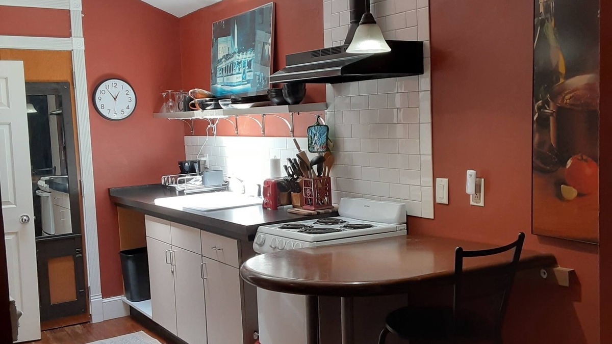 Mint Hill Apartment | Country/City Vibe Crash Padnn
