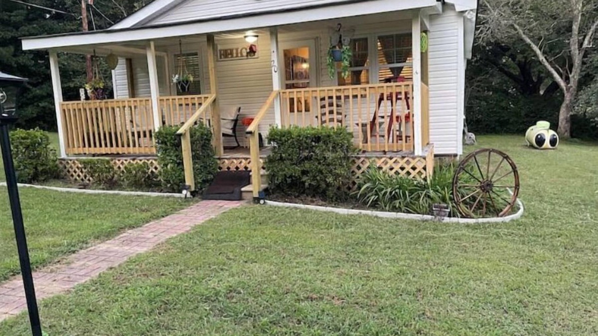 Cartersville House | Country Cottage - Butterfly Crossing