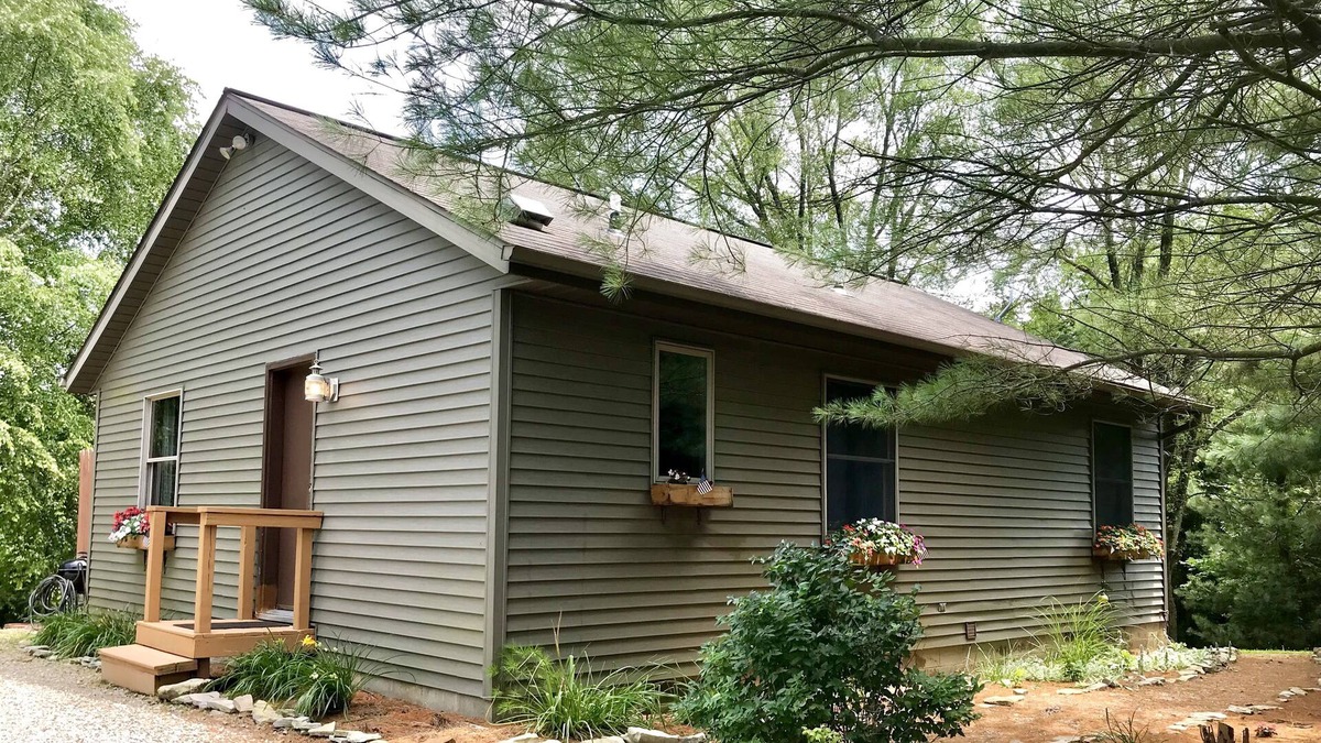 Rockbridge Cottage | Country Cottage Centrally Located in Hocking Hills