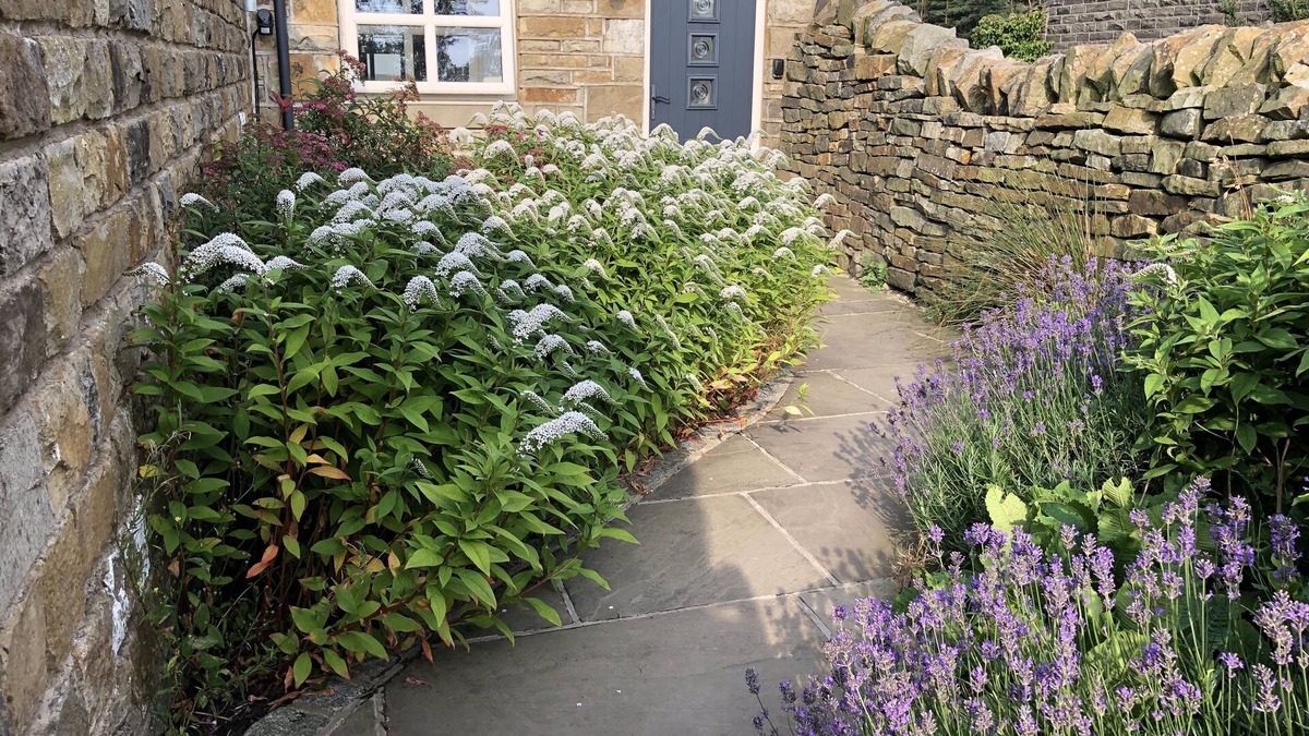 Hepworth House | Country cottage close to both Holmfirth & Peak District with stunning views.