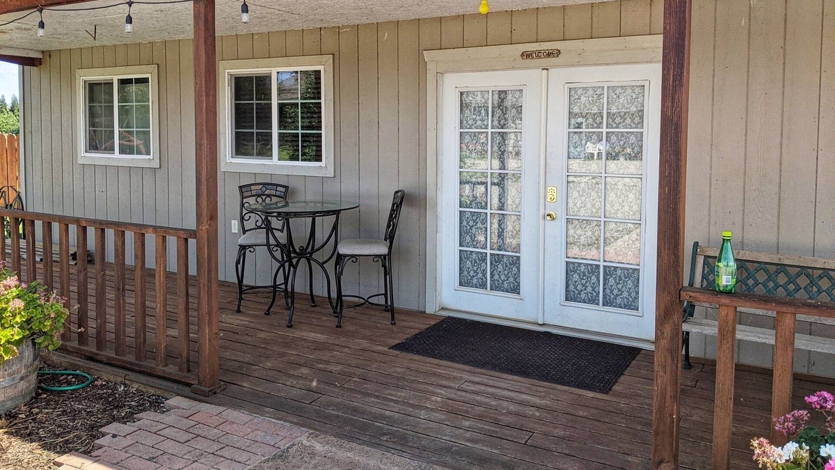 Glenn County Cottage | Country Cottage - Close to Interstate 5 - Thunderhill