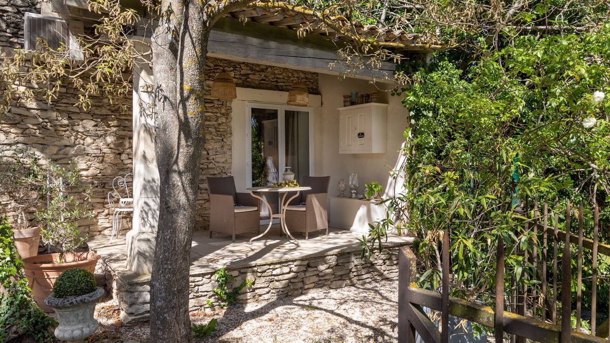 Lagnes Cottage | Country Cottage/Gite - LAGNES- ISLE-SUR-LA-SORGUE
