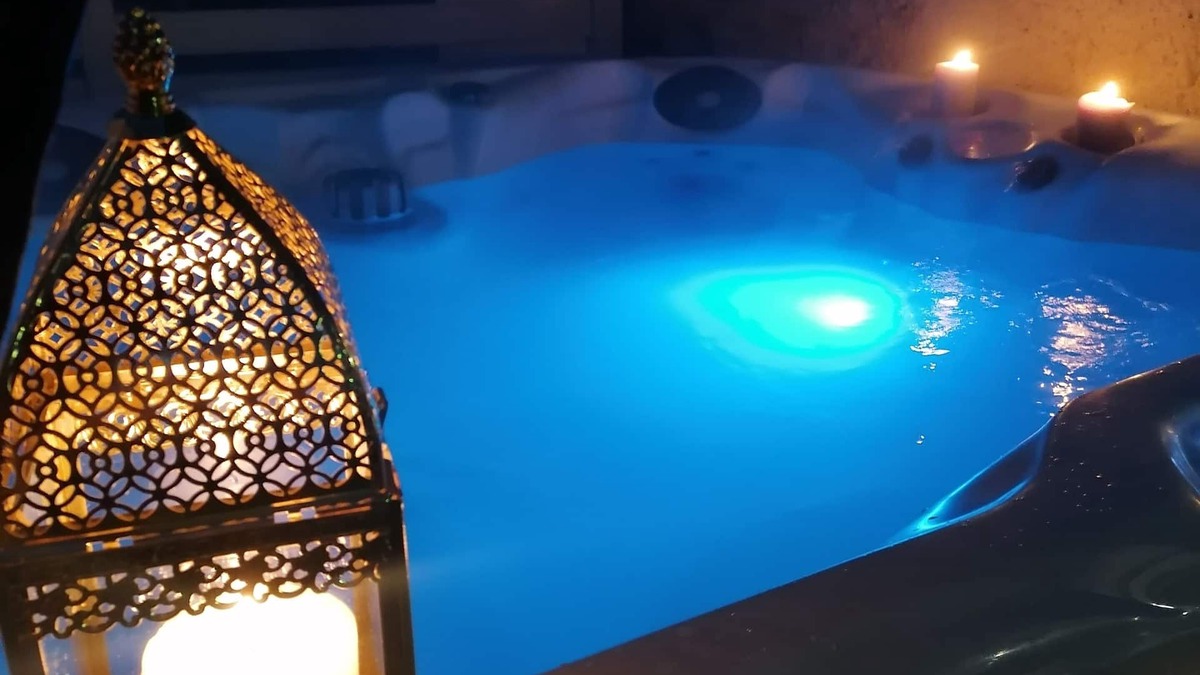 Brassac House | Country cottage Le Mas with jacuzzi