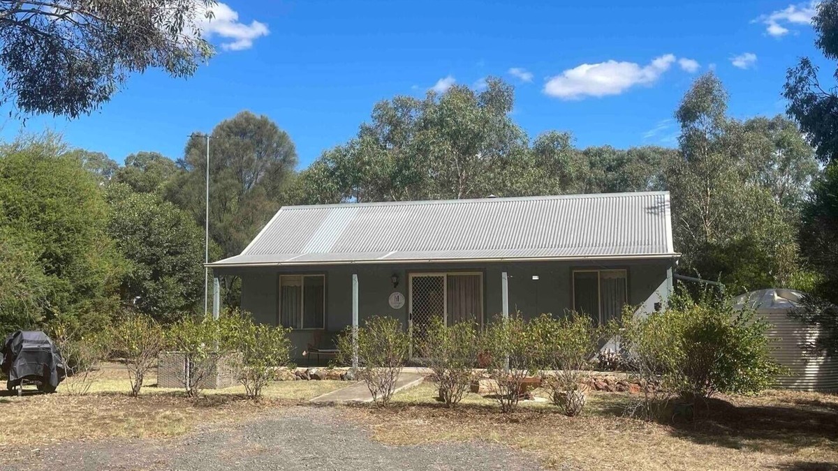 Majorca Cottage | Country cottage, peaceful farm stay