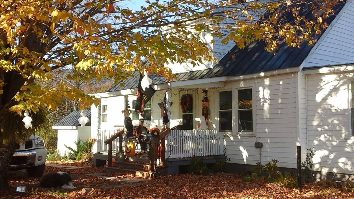 Gap Mills House | Country Cottage Retreat 5193 Limestone Hill Road Waiteville West Virginia