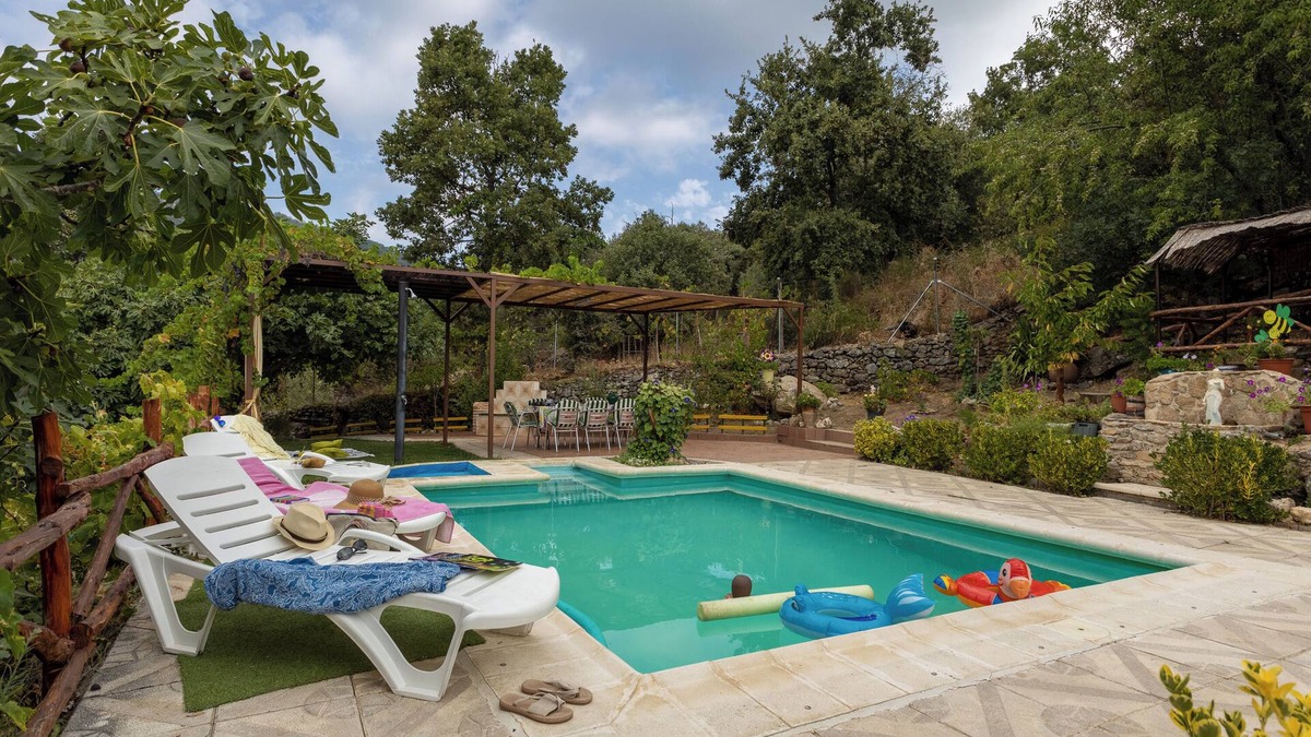 El Real de San Vicente House | Country House 'Casa Las Alberquillas' with Mountain View, Wi-Fi and Air Conditioning