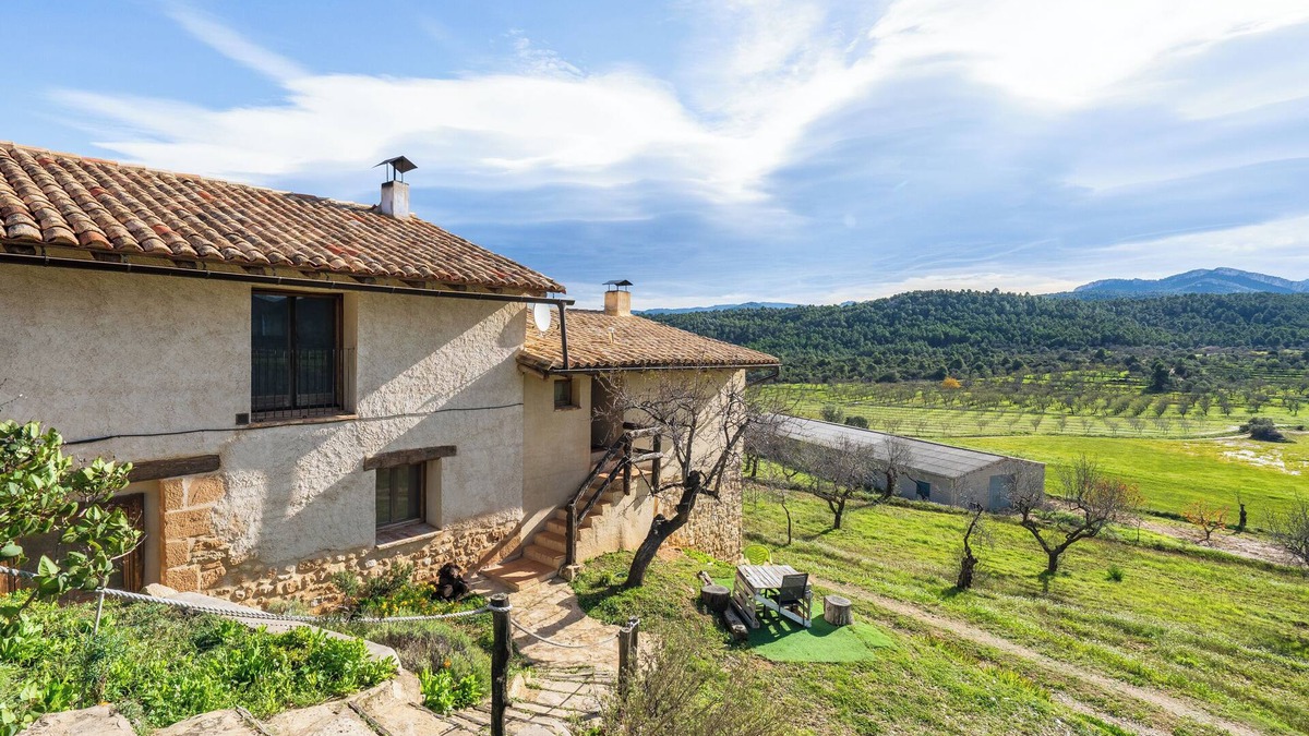 Penarroya de Tastavins House | Country House 'La Sala' with Mountain View, Shared Pool and Wi-Fi