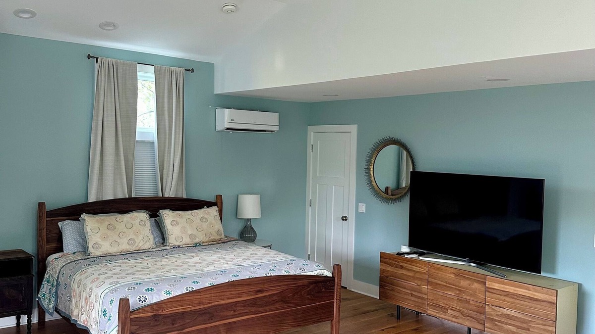 Belle Mead Apartment | Country escape in a 1770 Farmhouse, 14 mins from downtown Princeton.