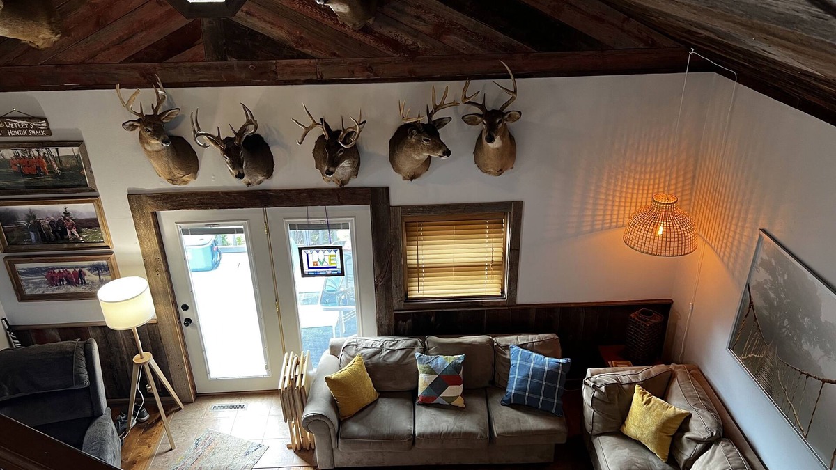 Elroy House | Country Family Cabin located on the hillside of 20 acres. Close to Dells area