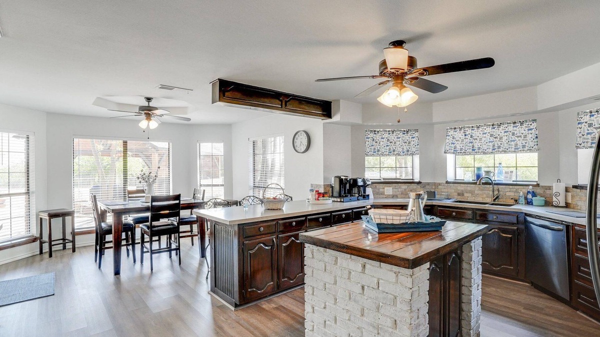 Era Other | Country Farmhouse,13 minutes from Restaurants in Denton