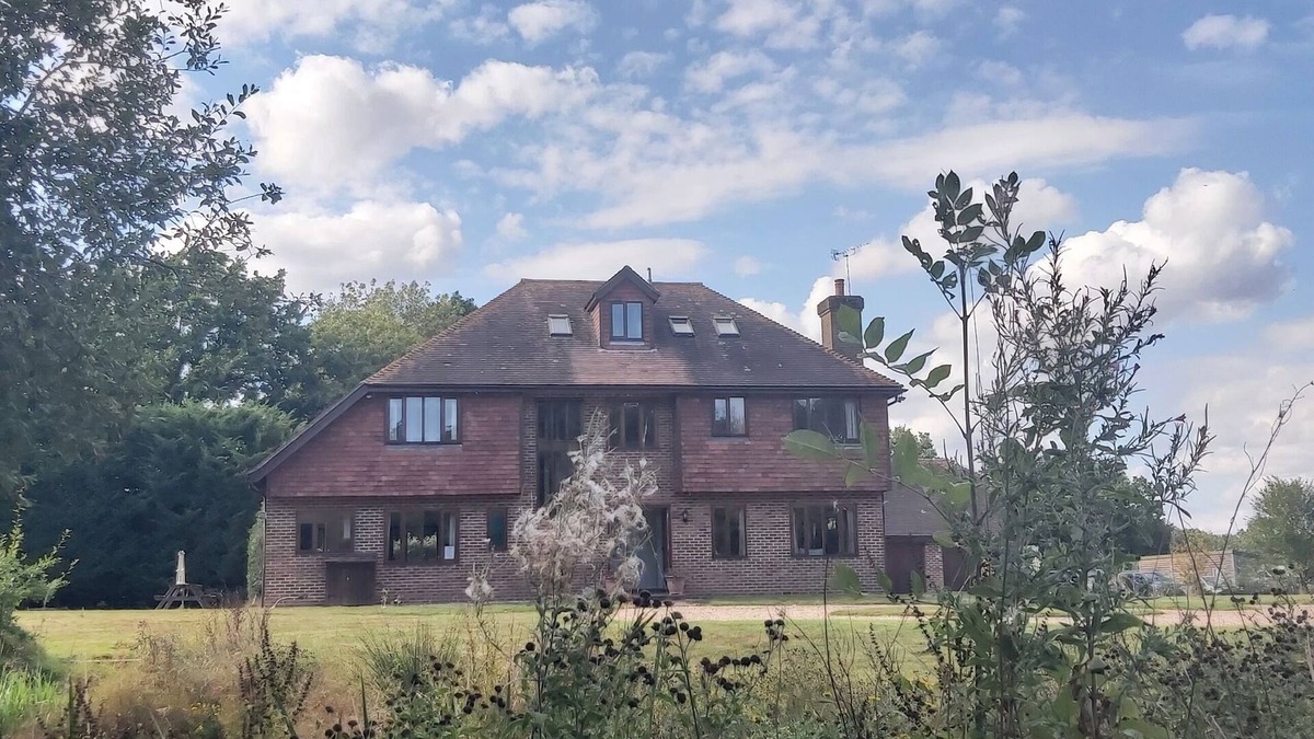 Abbess Roding Other | Country Farmhouse sleeps 2- 24.7 bedrooms. + Annex.Just over an hour from London