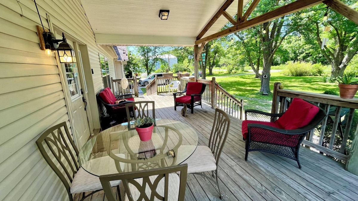 Halfway Other | Country Guest House in Quiet Mennonite Community - Family Friendly!