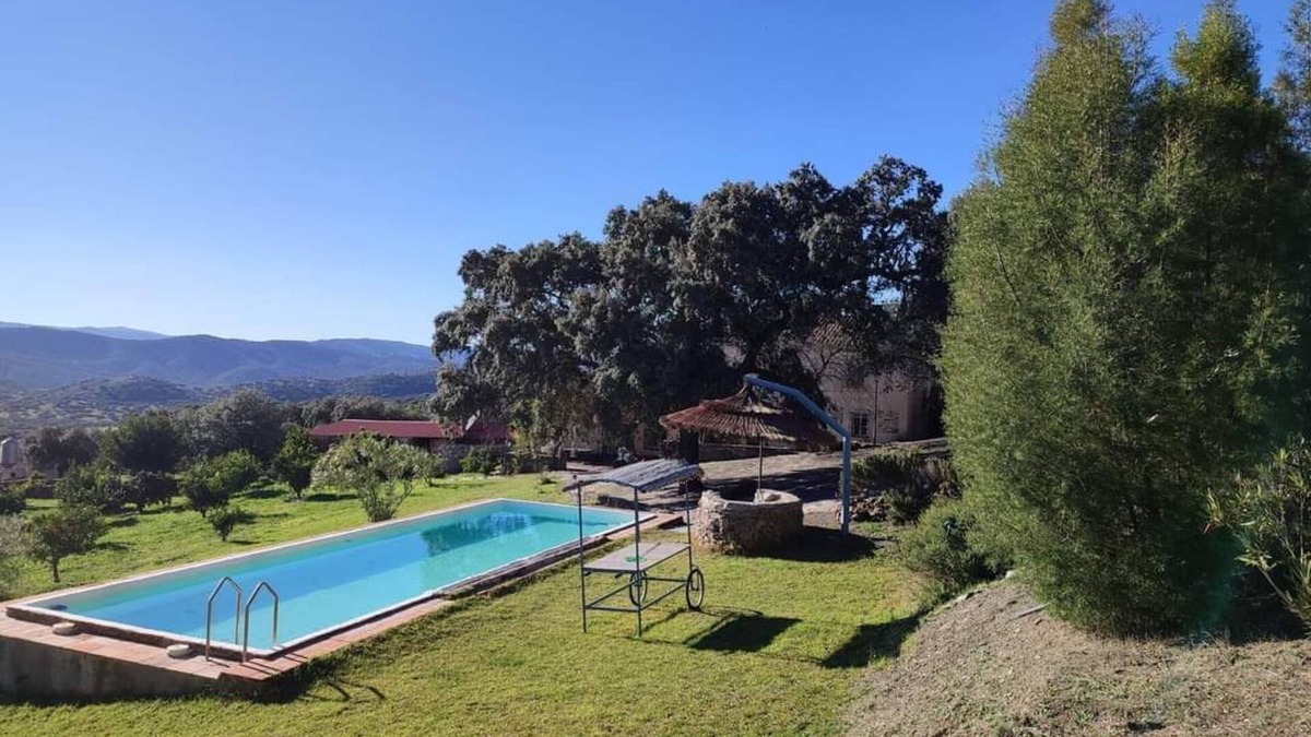 Arroyomolinos de Leon House | Country House "El Rincón" with Mountain View, Private Pool & 2 Terraces