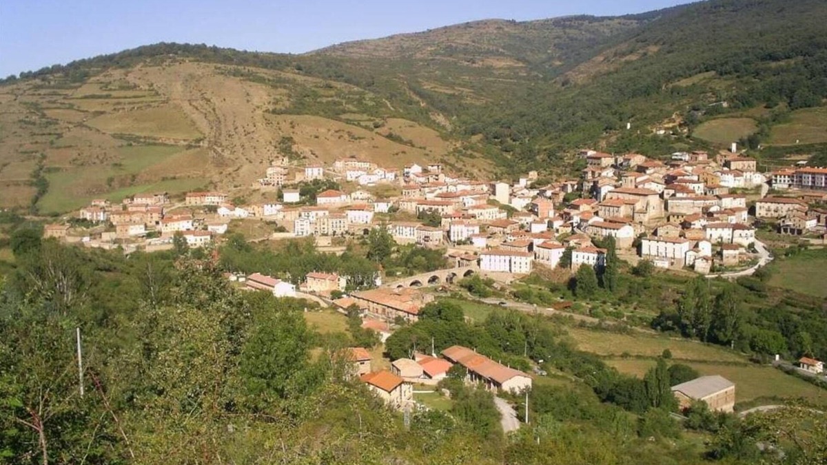 Villoslada de Cameros House | Country House 'El Quemao' with Mountain View and Wi-Fi