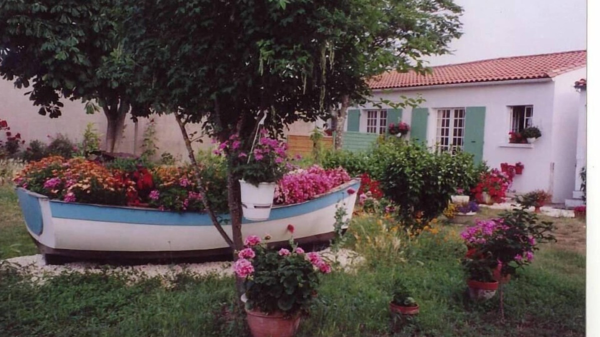 Les Portes-en-Re Cottage | country holiday home - Les Portes en ré
