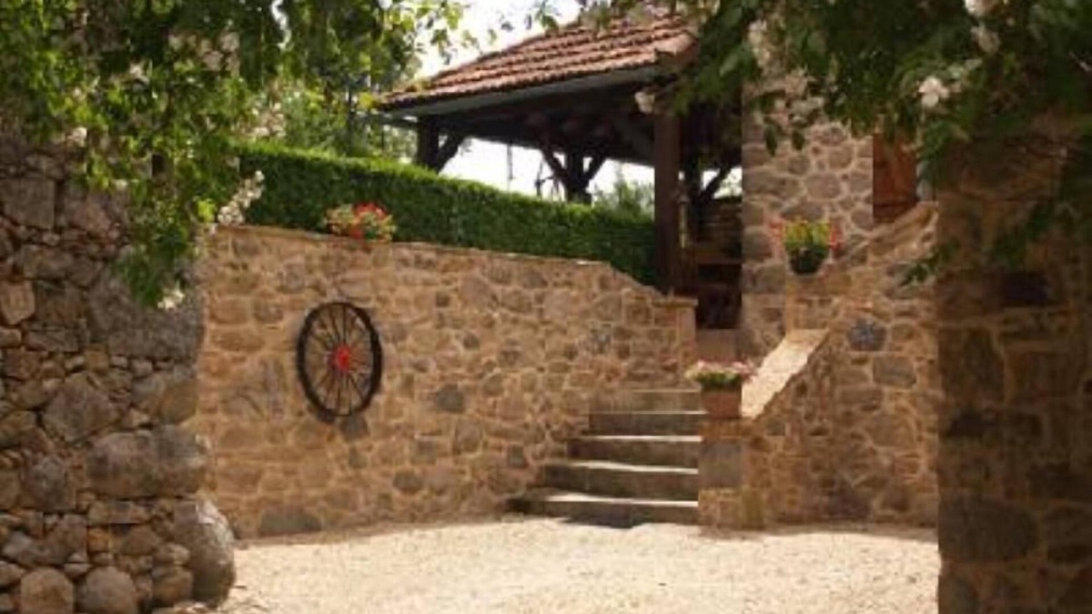 La Bastide-l'Eveque Cottage | country holiday home - LABASTIDE L'EVEQUE