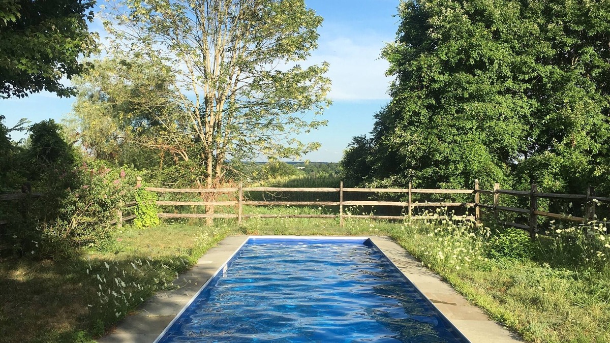 Stuyvesant House | Country home in a park-like setting, perfect for private enjoyment.