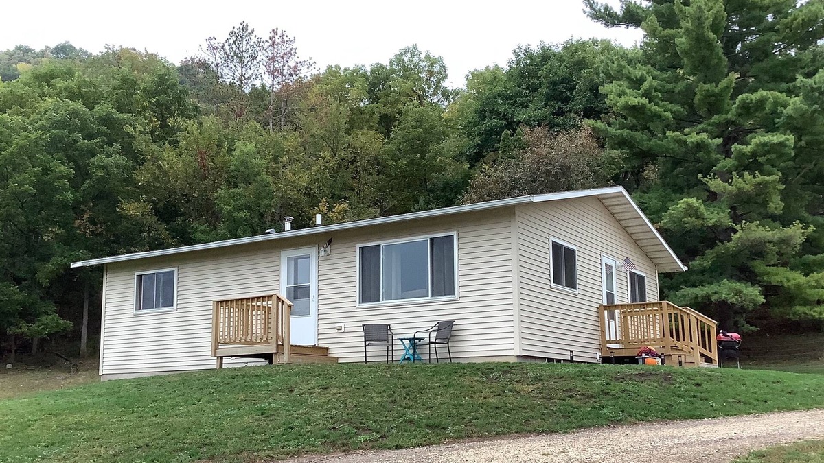 Vernon County House | Country home-just steps from Coon Creek and a short drive to Mississippi River
