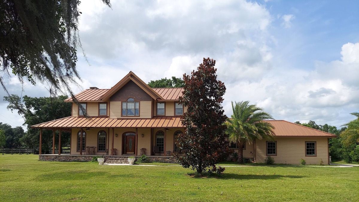 Fellowship House | Country Home NW Ocala on 10 acres one block to WEC