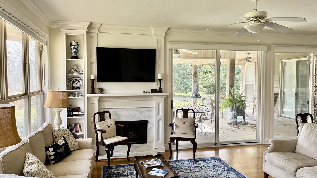 Canton House | Country home w/beautiful views, close to town, reservoir and Natchez Trace