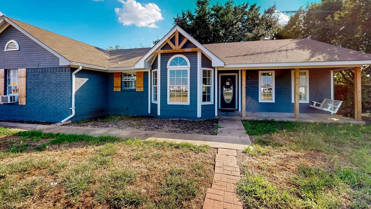 Crawford House | Country home with large yard, covered patio, firepit, AC, & W/D