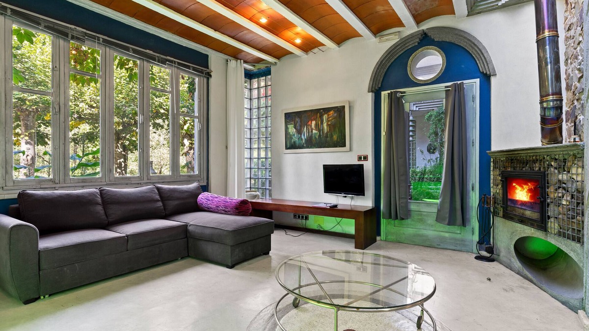 Meruja House | Country House 'Zentralclub Proton' with Mountain View, Private Terrace and Wi-Fi
