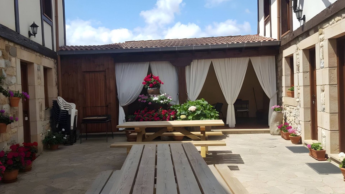 Castrejon de la Pena House | Country House 'Valle Tosande 2' with Mountain View and Wi-Fi