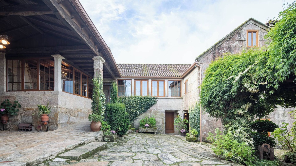 Fornelos de Montes House | Country House 'Casa Rural Magina' with Mountain View, Private Terrace and Wi-Fi
