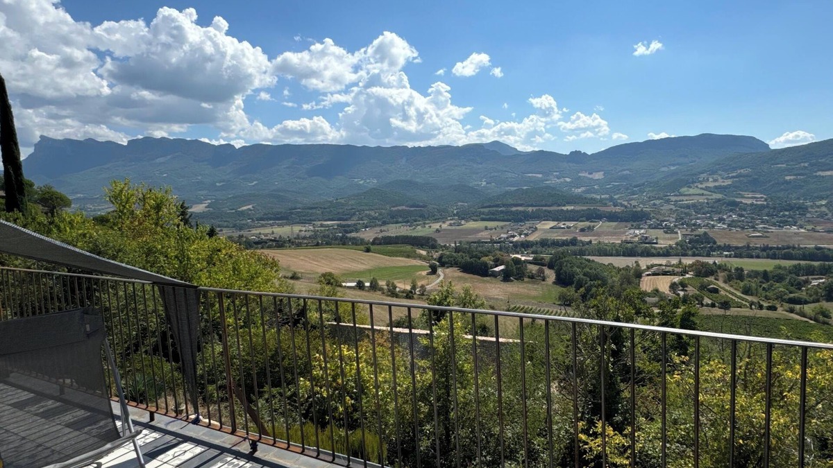 Mirabel-et-Blacons House | Country house at the top of the village of Mirabel-et-Blacons view of the valley