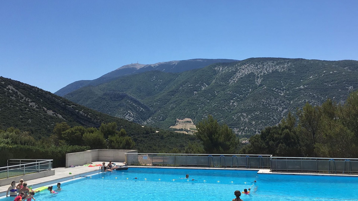 Mollans-sur-Ouveze Apartment | Country house, swimming pool with stunning views of the Mont Ventoux