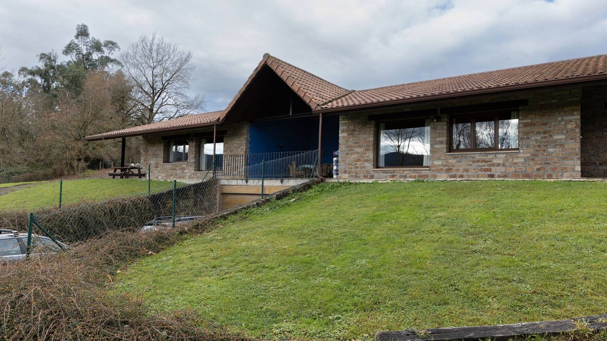 Valle de Carranza House | Country House 'Aitxitxe' with Mountain View, Private Pool and Private Terrace