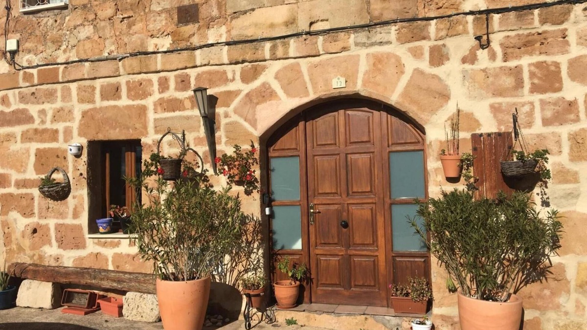 Llano de Bureba House | Country House 'Casa Llano' with Mountain View and Wi-Fi