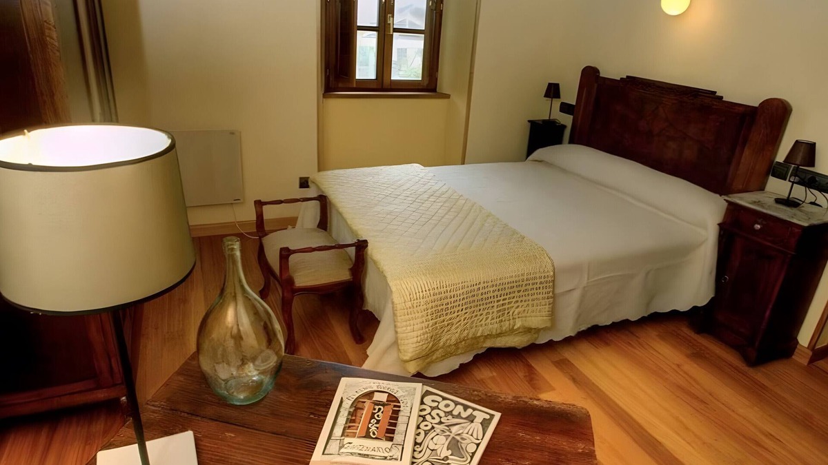 Mondonedo House | Country House 'Casa Da Penela - O Pozo' with Mountain View, Shared Terrace and Wi-Fi