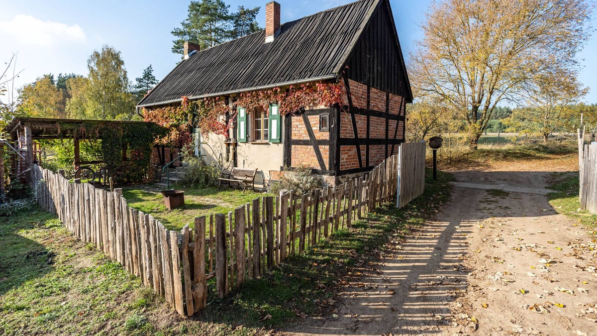 Feldberger Seenlandschaft House | Country House 'Casa Del Sol - Fachwerkhäuschen' with Lake View, Private Terrace and Wi-Fi