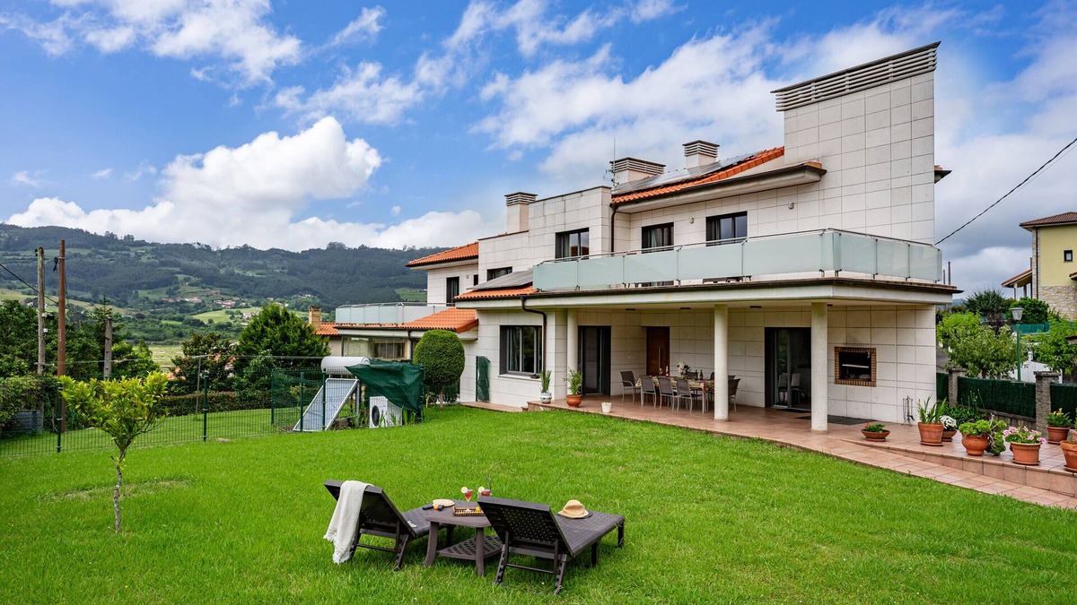 Tornon House | Country House 'Casa La Manzana' with Mountain View, Private Terrace and Wi-Fi