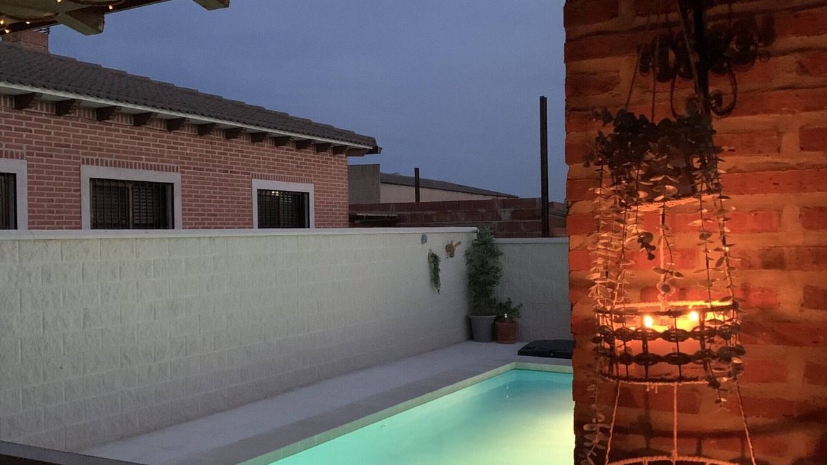 Alaejos House | Country House 'Casa Rural Alaejos' with Mountain View, Private Pool and Wi-Fi