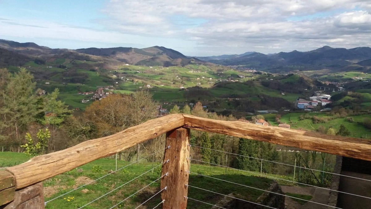Larraul House | Country House 'Casa Rural Agerre Berri' with Mountain View and Private Terrace