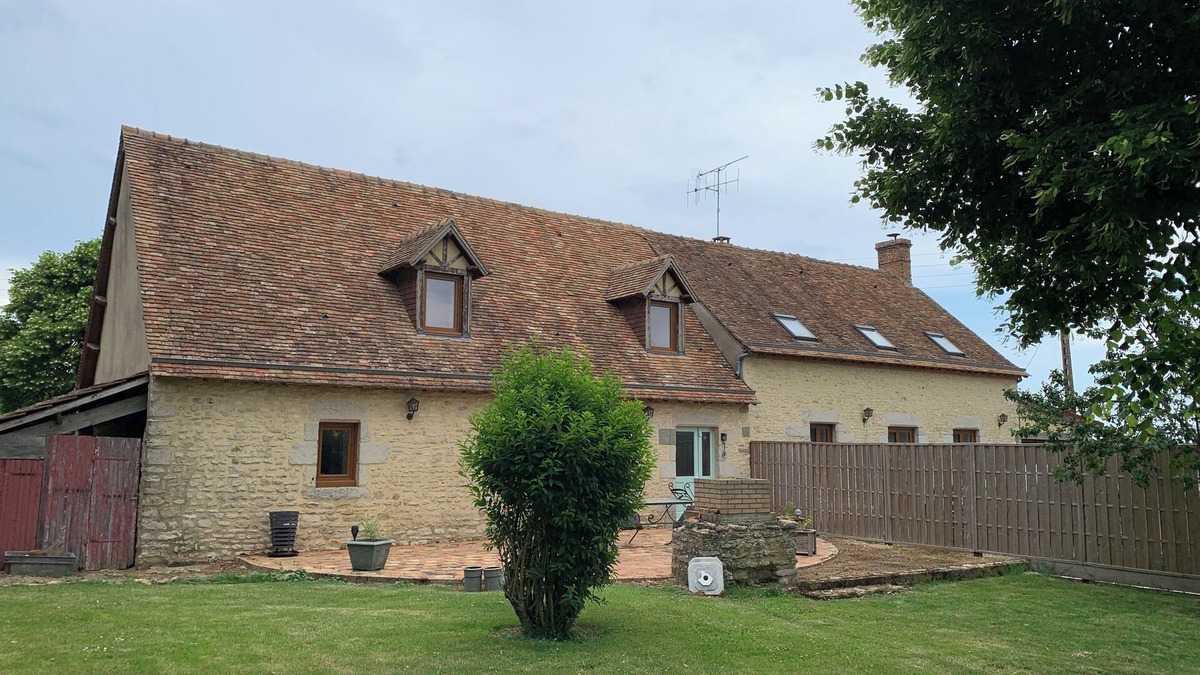 Champfleur Condo | Country house close to town