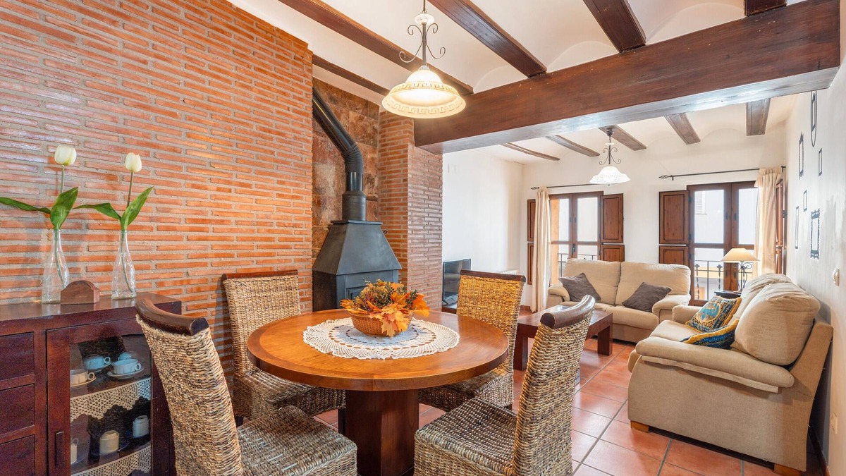Chulilla House | Country House 'Cueva Del Gollisno' with Mountain View and Wi-Fi