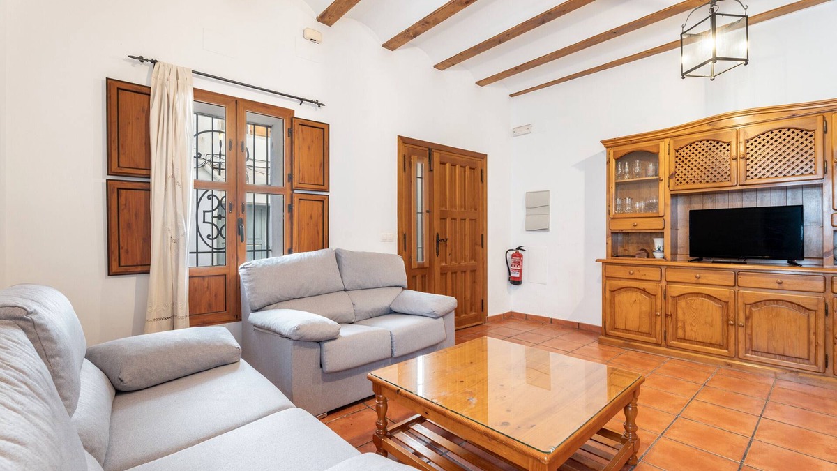 Chulilla House | Country House 'Cueva De La Portería' with Mountain View and Wi-Fi
