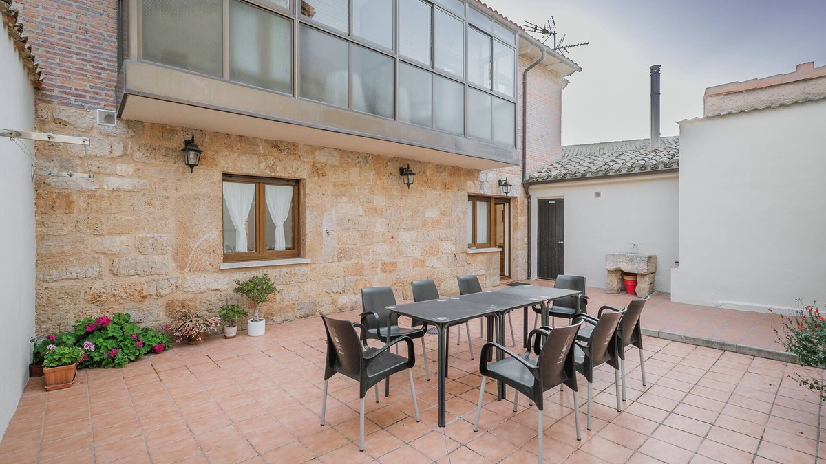 Sasamon House | Country House 'El Humilladero' with Private Terrace
