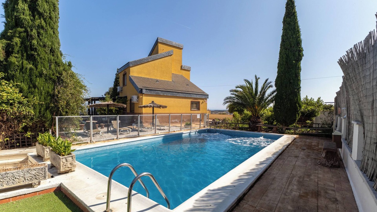 Aldea del Fresno House | Country House 'El Mirador De Calalberche' with Mountain View, Wi-Fi and Air Conditioning