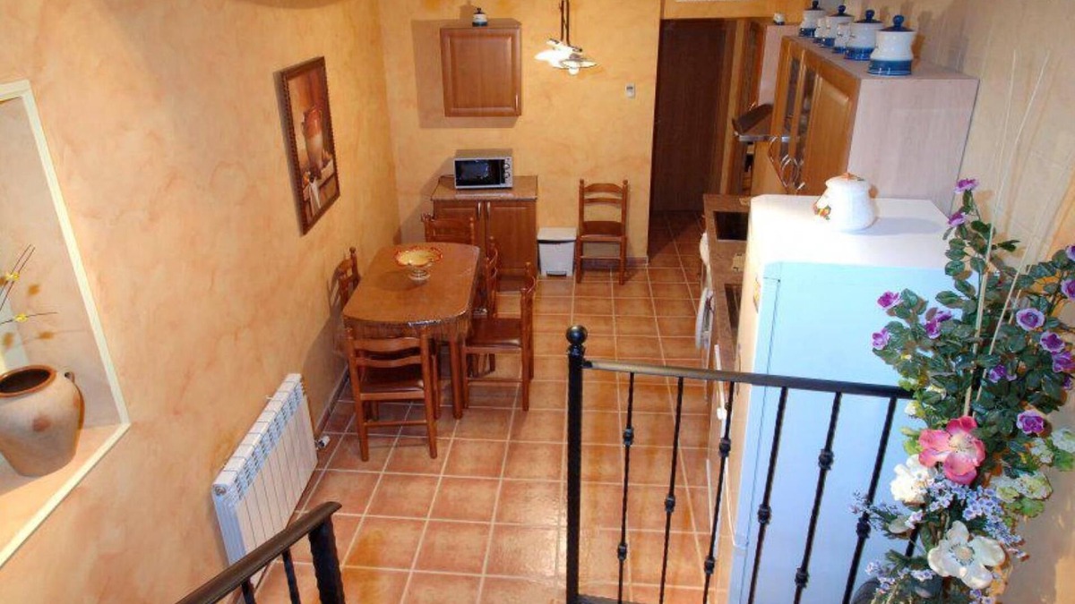Maluenda House | Country House 'El Rellano' with Balcony, Wi-Fi and Air Conditioning