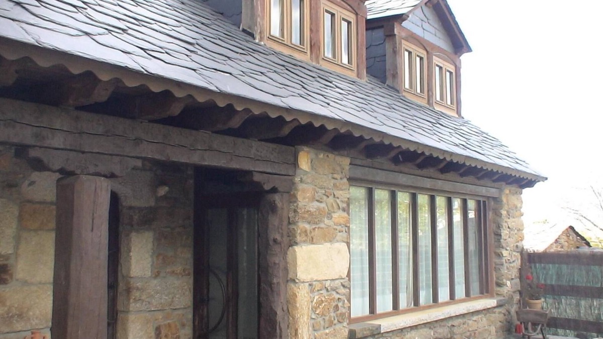 Rozas House | Country House 'Cuarto De La Oracion' with Mountain Views, Private Garden and Wi-Fi