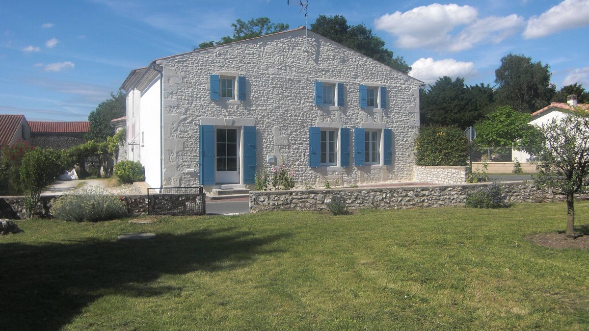 Corme Ecluse House | country house near the sea