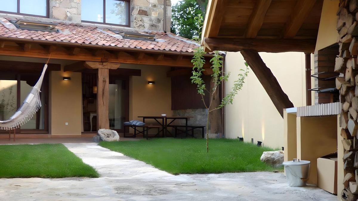 Matabuena House | Country House 'Fuentebuena' with Mountain View, Private Terrace and Wi-Fi