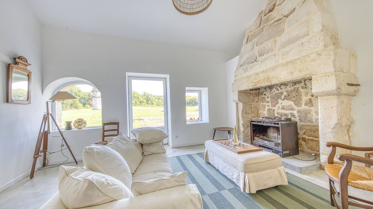 Daignac House | Country House 'Gîte De Charme - Daignac' with Private Terrace and Private Garden