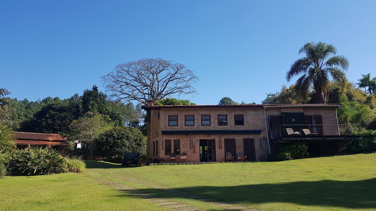 Aracariguama Cottage | Country house in gated community near São Paulo